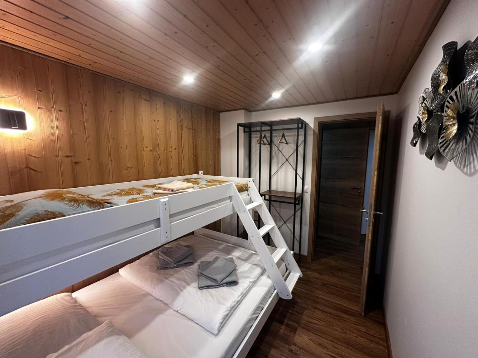 Les Chalets Bambi & Jacuzzi Privatif La Bresse Ruang foto